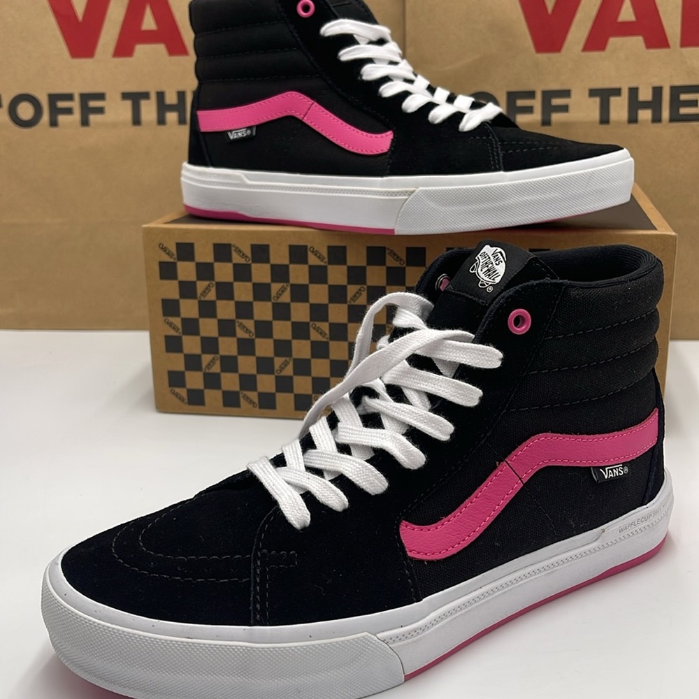 Vans Men’s Bmx Sk8-Hi Black/Magenta
VN0005V0KMN Sneakers - Picture 15 of 16